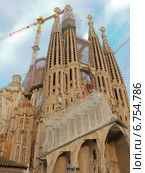 Строительство храма Святого Семейства (Sagrada Familia) (2014 год). Стоковое фото, фотограф Шевцова Анна / Фотобанк Лори