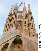 Строительство храма Святого Семейства (Sagrada Familia) (2014 год). Стоковое фото, фотограф Шевцова Анна / Фотобанк Лори