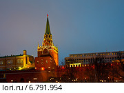 Троицкая башня Московского Кремля. Вечерняя Москва (2014 год). Стоковое фото, фотограф E. O. / Фотобанк Лори