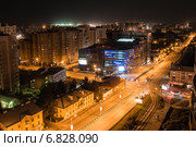 Торговый цетр Алатырь на перекрестке улиц Малышева и Московская ночью, город Екатеринбург (2014 год). Редакционное фото, фотограф Александр Усик / Фотобанк Лори