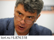 Борис Немцов, российский политик (2013 год). Редакционное фото, фотограф Галина Попова / Фотобанк Лори