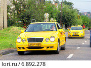Mercedes-Benz W210 E-class (2014 год). Редакционное фото, фотограф Art Konovalov / Фотобанк Лори