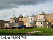 Никольская церковь и Успенский собор в Ивангородской крепости. Ивангород (2014 год). Стоковое фото, фотограф Александр Щепин / Фотобанк Лори