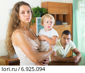 family of three having quarrel. Стоковое фото, фотограф Яков Филимонов / Фотобанк Лори