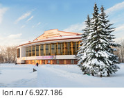 Театр драмы им. М. В. Ломоносова. Архангельск (2015 год). Редакционное фото, фотограф Марина Славина / Фотобанк Лори