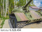 Бронированный самоходный гусеничный танк на подиуме. Стоковое фото, фотограф Андрей Кузнецов / Фотобанк Лори