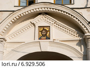 Спасо-Преображенский монастырь. Надвратный храм Петра и Павла. Надвратная икона Христа (2010 год). Стоковое фото, фотограф Александр Щепин / Фотобанк Лори