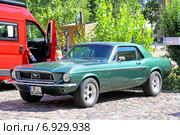 Ford Mustang (2014 год). Редакционное фото, фотограф Art Konovalov / Фотобанк Лори