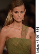 NEW YORK, NY - SEPTEMBER 11: A model walks the runway at Ralph Lauren fashion show during Mercedes-Benz Fashion Week Spring 2015 on September 11, 2014 in New York City. Редакционное фото, фотограф Anton Oparin / Фотобанк Лори