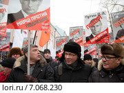 Лидер движения "Солидарность" Борис Немцов, Михаил Касьянов и Владимир Рыжков во время многотысячного шествия оппозиции по Бульварному кольцу, город Москва, Россия (2013 год). Редакционное фото, фотограф Николай Винокуров / Фотобанк Лори