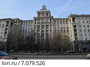 Набережная Тараса Шевченко, 1/2 (Дом нефтяников). Москва (2015 год). Редакционное фото, фотограф lana1501 / Фотобанк Лори