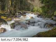 Бурлящая река Хаджибей в горах Кавказа. Стоковое фото, фотограф Алексей Бок / Фотобанк Лори