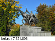 Скульптурная композиция “Победа”. Мемориал 1200 гвардейцам, Калининград, Россия (2014 год). Редакционное фото, фотограф Сергей Трофименко / Фотобанк Лори