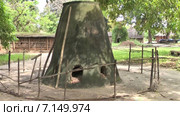 Музей деревни (Kijiji cha Makumbusho, Village Museum) с различными типами деревенских домов этнических групп Танзании. Национальный музей в городе Dar es Salaam, Африка (2014 год). Стоковое видео, видеограф Кекяляйнен Андрей / Фотобанк Лори