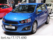 Автомобиль Chevrolet aveo хетчбек (2014 год). Редакционное фото, фотограф Владимир Тучин / Фотобанк Лори