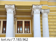 Москва, Б. Спасоглинищевский переулок, дом 10. Московская хоральная Синагога,  колонны крупным планом (2015 год). Стоковое фото, фотограф Овчинникова Ирина / Фотобанк Лори