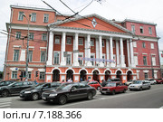 Усадьба графа Мусина-Пушкина на площади Разгуляй в Москве (2010 год). Редакционное фото, фотограф Алёшина Оксана / Фотобанк Лори