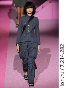 NEW YORK, NY - SEPTEMBER 11: Model Jing Wen walk the runway at Marc Jacobs during Mercedes-Benz Fashion Week Spring 2015 at Seventh Regiment Armory on September 11, 2014 in NYC. Редакционное фото, фотограф Anton Oparin / Фотобанк Лори