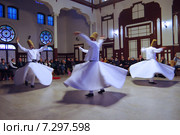 Стамбул, Турция. Танцы крутящихся дервишей (2015 год). Редакционное фото, фотограф Илюхина Наталья / Фотобанк Лори