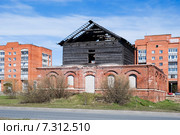Дом Петрова. Город Сосновый бор. Ленинградская область (2015 год). Стоковое фото, фотограф Александр Щепин / Фотобанк Лори