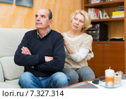 Couple after quarrel indoors. Стоковое фото, фотограф Яков Филимонов / Фотобанк Лори