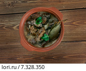 Zoervleis - мясное блюдо из конины, характерно для  провинции Лимбург - Нидерланды. Стоковое фото, фотограф Александр Fanfo / Фотобанк Лори