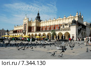 Poland, Cracow, Sukiennice (Cloth Hall) on the Main Market Square. Редакционное фото, агентство BE&W Photo / Фотобанк Лори