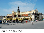 Poland, Cracow, Sukiennice (Cloth Hall) on the Main Market Square. Редакционное фото, агентство BE&W Photo / Фотобанк Лори