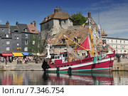 View on the old harbor of Honfleur Calvados France. Стоковое фото, агентство BE&W Photo / Фотобанк Лори