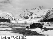 Кавказский горный пейзаж. Вид на гору София. Черно-белая фотография. Стоковое фото, фотограф Дмитрий Минин / Фотобанк Лори