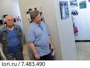 Юбилейная фотовыставка Юрия Сомова в "Фотоцентре" на Гоголевком бульваре в Москве (2015 год). Редакционное фото, фотограф Дмитрий Неумоин / Фотобанк Лори