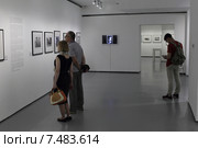 Фотовыставка Роберта Капы «Ретроспектива» в  МАММ, Москва 2015. Редакционное фото, фотограф Дмитрий Неумоин / Фотобанк Лори