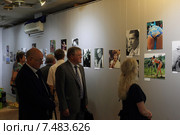 Юбилейная фотовыставка Юрия Сомова в "Фотоцентре" на Гоголевком бульваре в Москве (2015 год). Редакционное фото, фотограф Дмитрий Неумоин / Фотобанк Лори