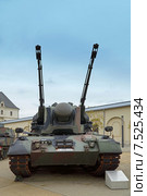 Немецкая зенитная самоходная установка 1 А2 Gepard,  «Flugabwehrkanonenpanzer Gepard» (Танк ПВО Гепард) (2015 год). Редакционное фото, фотограф Анна Мишина / Фотобанк Лори