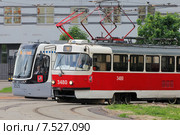 Москва. Настоящее и будещее городского трамвая. Tatra T3SU и 71-414 (2015 год). Редакционное фото, фотограф Александр Тарасенков / Фотобанк Лори