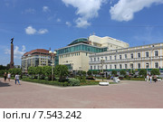 Александровская площадь летом в Ставрополе (2015 год). Редакционное фото, фотограф Алексей Гусев / Фотобанк Лори