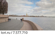 Васильевский остров в Санкт-Петербурге, интервальная съемка в движении (2015 год). Редакционное видео, видеограф Кирилл Трифонов / Фотобанк Лори