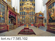 Интерьер Троицкого собора в Псковском кремле (2015 год). Редакционное фото, фотограф Михаил Марковский / Фотобанк Лори
