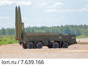 Оперативно-тактический ракетный комплекс (ОТРК) "Искандер" на Международном военно-техническом форуме "Армия-2015". Кубинка, военно-патриотический парк "Патриот" Редакционное фото, фотограф Игорь Долгов / Фотобанк Лори