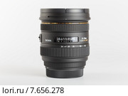 Объектив - зум SIGMA 24 - 70 mm F2,8 (2015 год). Редакционное фото, фотограф Юрий Шурчков / Фотобанк Лори