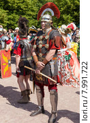 Центурион. Военно-исторический клуб Legio V Macedonica. Павловск. Санкт-Петербург (2015 год). Редакционное фото, фотограф Сергей Афанасьев / Фотобанк Лори