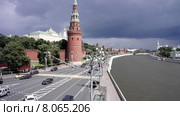 Москва. Кремлевская набережная (2015 год). Стоковое видео, видеограф Parmenov Pavel / Фотобанк Лори