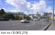 Съезд с Большого Каменного моста на Боровицкую площадь (2015 год). Стоковое видео, видеограф Parmenov Pavel / Фотобанк Лори