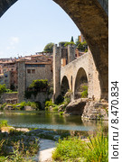 Old antique bridge over Fluvia river (2013 год). Стоковое фото, фотограф Яков Филимонов / Фотобанк Лори