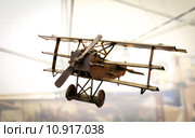 Metal (steel) sculpture of triplane. Стоковое фото, фотограф Marjan Cermelj / PantherMedia / Фотобанк Лори