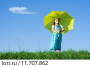 Girl at meadow with umbrella. Стоковое фото, фотограф Ilka Erika Szasz-Fabian / PantherMedia / Фотобанк Лори