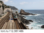 Framura railway station on the sea. Стоковое фото, фотограф Nicola Galiero / PantherMedia / Фотобанк Лори