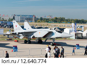 МиГ-31БМ Сверхзвуковой всепогодный истребитель-перехватчик дальнего радиуса действия. Международный авиационно-космический салон МАКС-2015. Редакционное фото, фотограф Алексей Бок / Фотобанк Лори