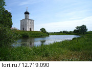 Покрова на Нерли (2015 год). Редакционное фото, фотограф Екатерина Шувалова / Фотобанк Лори