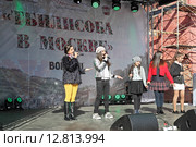 Детский грузинский ансамбль выступает на празднике "Тбилисоба - 2015" в московском саду "Эрмитаж" Редакционное фото, фотограф Сергей Соболев / Фотобанк Лори